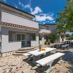 Апартаменти Grota